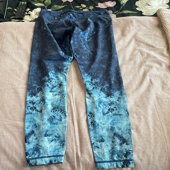 Lululemon leggings - Picture 2 of 4